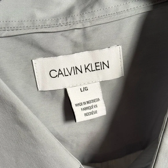 NWT Calvin Klein Men Soft Gray Button Down | Large - Picture 3 of 5